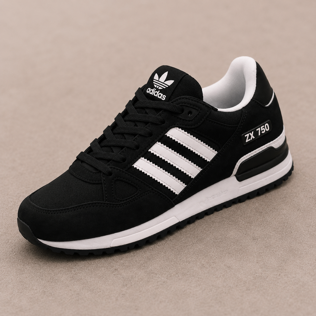 Classic sneaker
